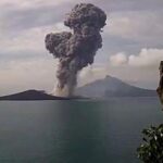 Masyarakat Pesisir dan Nelayan Diimbau Waspadai Erupsi Gunung Anak Krakatau