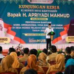 Pj Bupati Muba Salurkan Bantuan Pokir Dewan Serap Tenaga Kerja Pj Bupati Muba Salurkan Bantuan Pokir Dewan Serap Tenaga Kerja