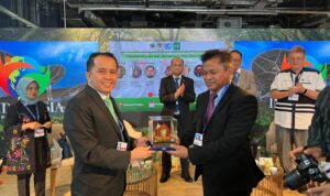 Pj Gubernur Sumsel di Dubai Presentasi Keberhasilan Penanganan Karhutla