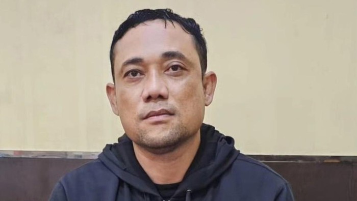 Punya Mobil Alphard dan Fortuner, Berapa Gaji Bripka Edi yang Ancam Warga Pakai Sajam? Punya Mobil Alphard dan Fortuner, Berapa Gaji Bripka Edi yang Ancam Warga Pakai Sajam? 