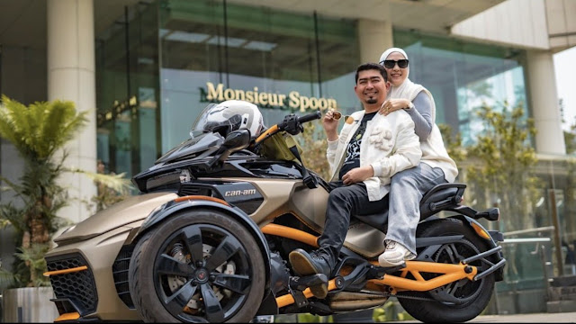 Bikin Melongo! Ustadz Solmed Bangun Rumah Mewah Rp24 Miliar, Ada Pom Bensin hingga Spa dan Salon