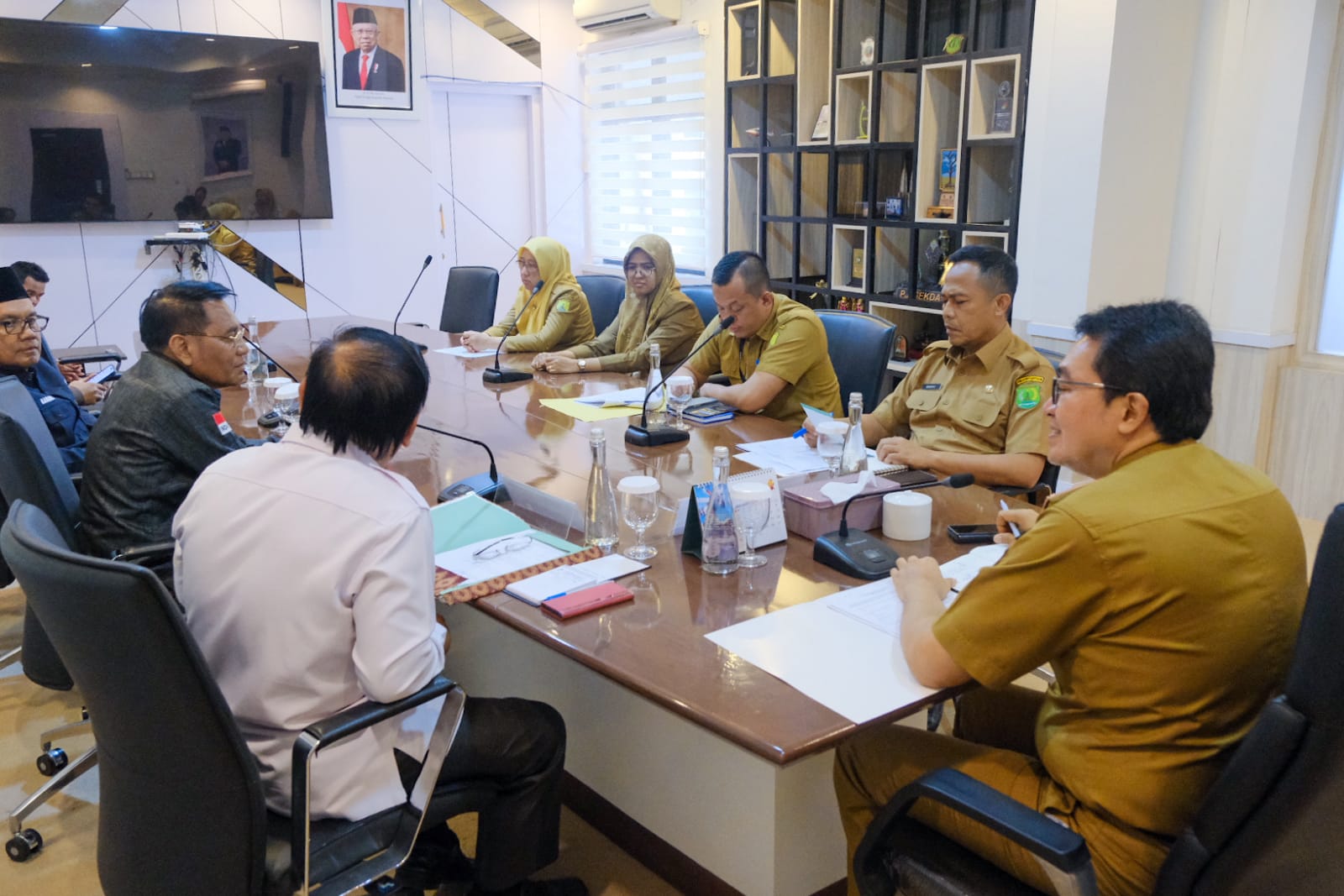 Asisten Perekonomian dan Pembangunan Setda Muba Andi Wijaya Busro Sambut Kunker Komisi I DPRD Provinsi Sumsel