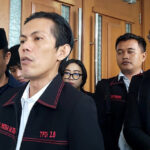 Jokowi, Pratikno, Anwar Usman, dan KPU Dituntut Minta Maaf Selama Tujuh Hari Berturut-turut Kepada Rakyat di Media dan Denda Rp1 Triliun Jokowi, Pratikno, Anwar Usman, dan KPU Dituntut Minta Maaf Selama Tujuh Hari Berturut-turut Kepada Rakyat di Media dan Denda Rp1 Triliun
