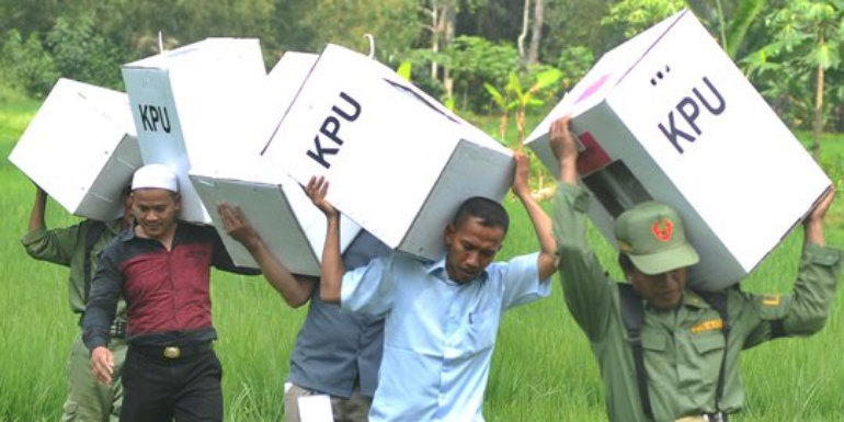 Tepis Isu 894 Orang Tewas Diracun saat Pilpres 2019, Petugas KPPS Diminta Cuci Tangan Sebersih-bersihnya saat Makan