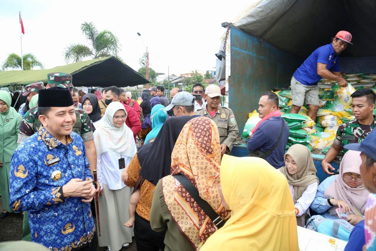 Pj Gubernur Sumsel Kunjungi Pasar Lemabang dan Pasar Sekip Cek Harga Sembako
