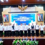 Pj Gubernur Sumsel Agus Fatoni Raih Penghargaan Peduli HAM dari Menkumham RI Pj Gubernur Sumsel Agus Fatoni Raih Penghargaan Peduli HAM dari Menkumham RI