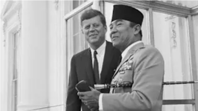 Katanya sakti? Ternyata dari sini asal tongkat komando yang sering ditenteng Presiden Soekarno ke mana-mana