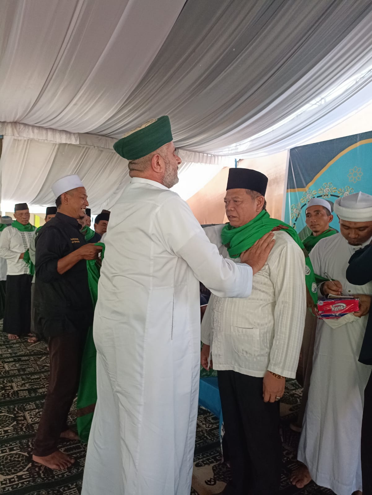Ulama Besar Cucu Syekh Abdul Qodir Jaelani Doakan Toha Tohet Ulama Besar Cucu Syekh Abdul Qodir Jaelani Doakan Toha Tohet