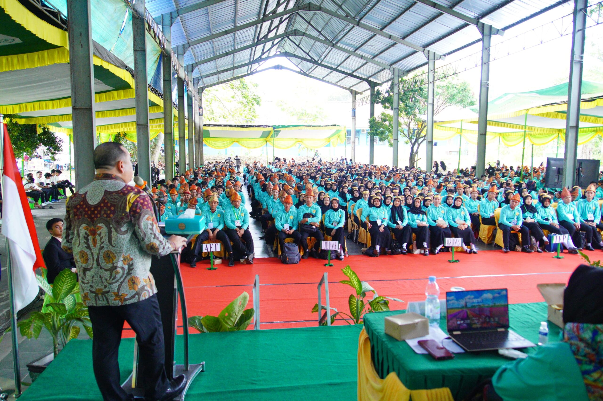 Pj Bupati Muba Sandi Fahlepi Beri Motivasi Maba Fakultas Pertanian Unsri