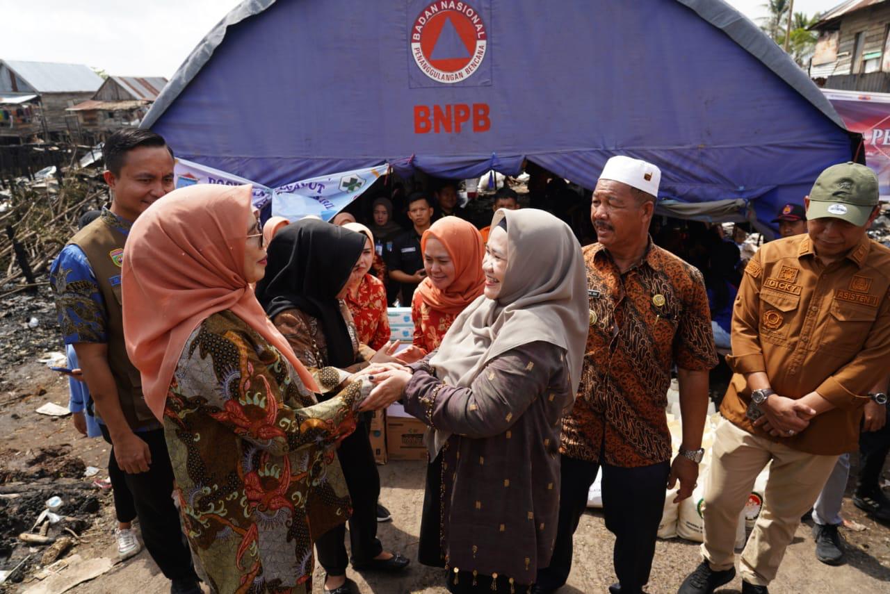 Pemberian Bantuan kepada Korban Musibah Kebakaran Rumah Warga Desa Ibul Tiga  Kabupaten Ogan Ilir 