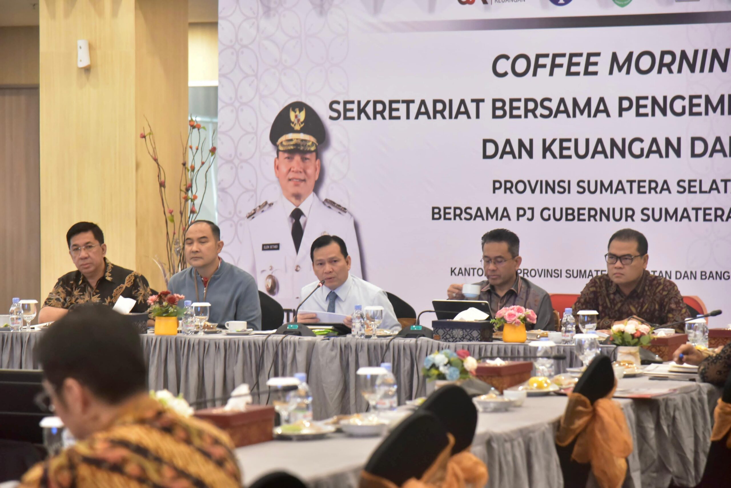 Pj Gubernur Elen Setiadi Pimpin Rapat Sekretariat Bersama, Bahas Strategi Percepat Penurunan Angka Kemiskinan