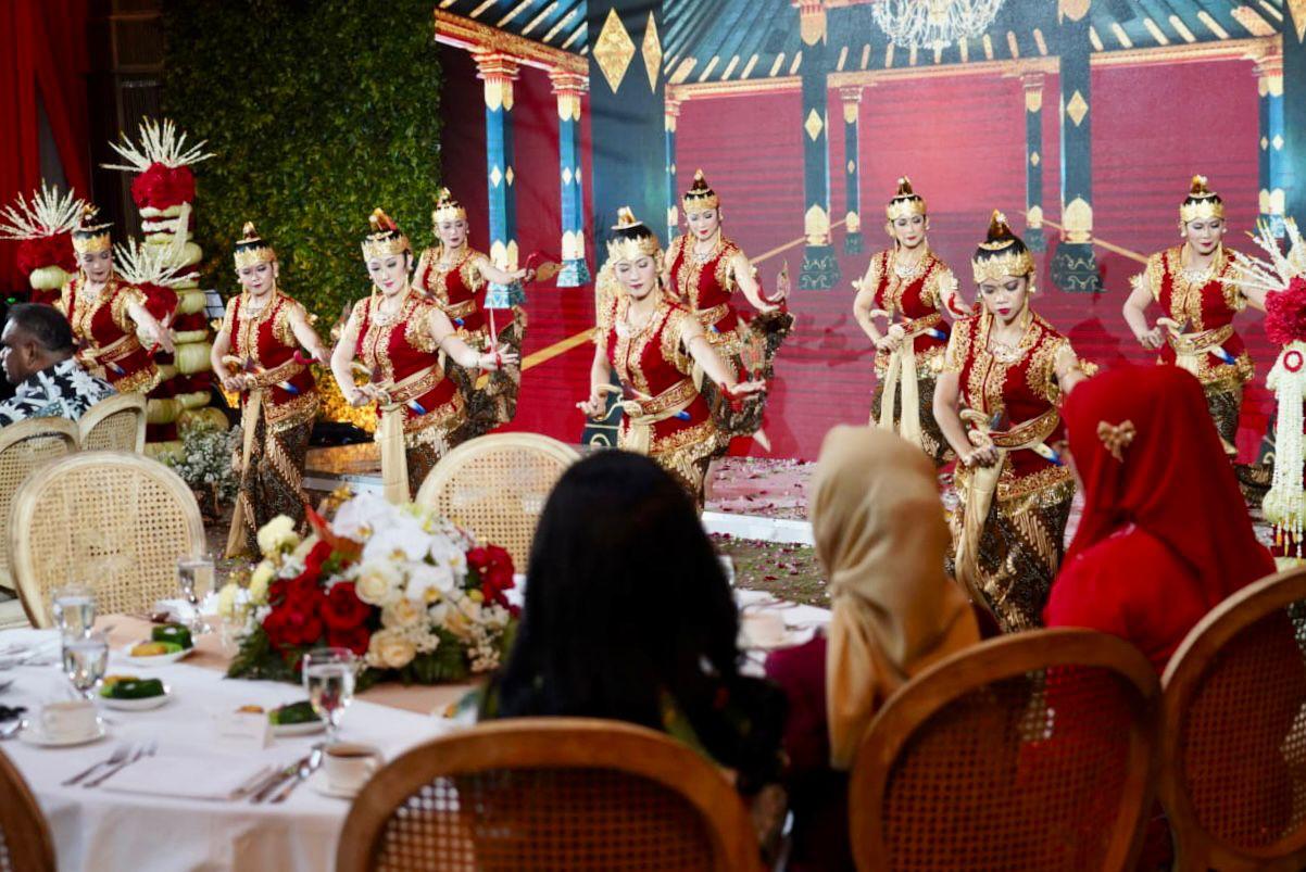 A Tribute From Indonesia to ASEAN Parts of Warisan Budaya Indonesia Foundation's Heritage Diplomacy Program