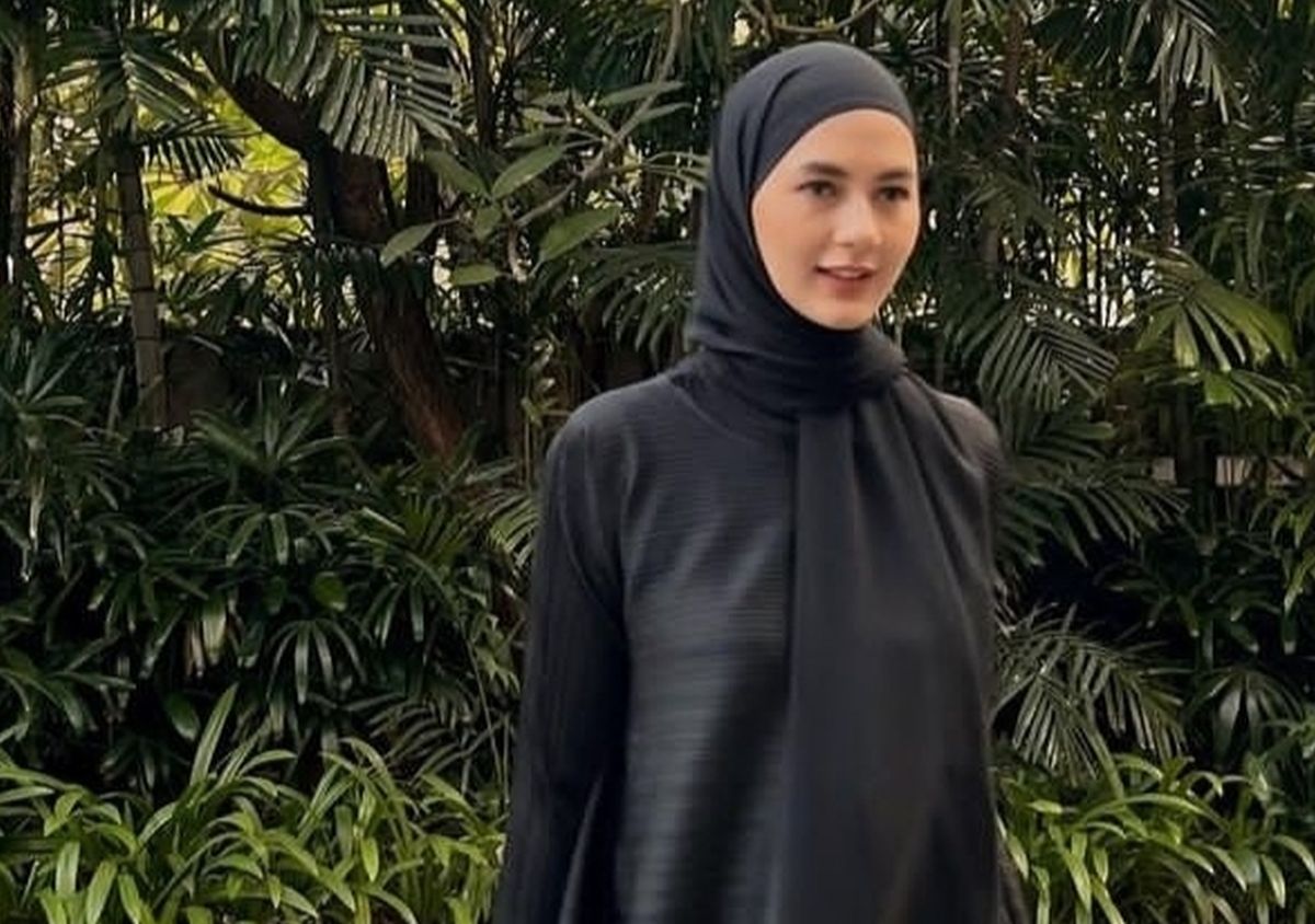 Paula Verhoeven Muncul Tampil Berhijab" Anggun Mempesona, Didoakan Bahagia di Tengah Kabar Perceraian