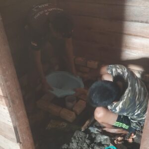 Rehab MCK Bapak Gatot Terus di Percepat Satgas TMMD 122 Kodim 0914/TNT Rehab MCK Bapak Gatot Terus di Percepat Satgas TMMD 122 Kodim 0914/TNT