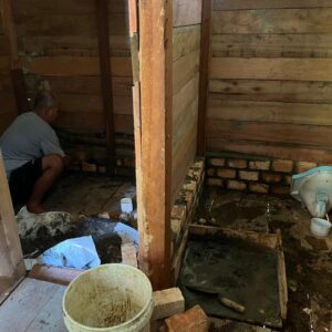 Sisa Batas Waktu Hitungan Hari, Satgas TMMD 122 Kodim 0914/TNT Percepat Pengerjaan MCK Pak Gatot sdh mencapai 98 Persen di desa sebida