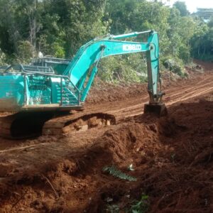 Pembukaan Badan Jalan Program TMMD 122 Kodim 0914/TNT Sudah Sampai 85 Persen Pembukaan Badan Jalan Program TMMD 122 Kodim 0914/TNT Sudah Sampai 85 Persen