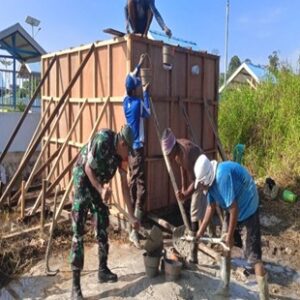 Gotong Royong Pembuatan Tandon Air Desa Sambungan Di Lokasi TMMD 122 Gotong Royong Pembuatan Tandon Air Desa Sambungan Di Lokasi TMMD 122