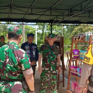 Pengecekan Kegiatan UMKM Persit Saat Penutupan TMMD 122 Tana Tidung Pengecekan Kegiatan UMKM Persit Saat Penutupan TMMD 122 Tana Tidung
