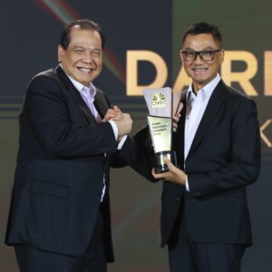 Hattrick! Dirut PLN Darmawan Prasodjo Kembali Dinobatkan Jadi CEO Of The Year 2024 Hattrick! Dirut PLN Darmawan Prasodjo Kembali Dinobatkan Jadi CEO Of The Year 2024