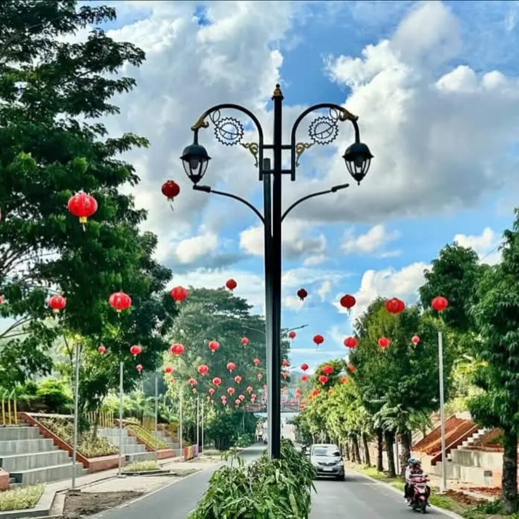 Mempercantik Wajah Lubuklinggau, Taman Komunitas Simpang RCA Dihiasi Lampu Lampion