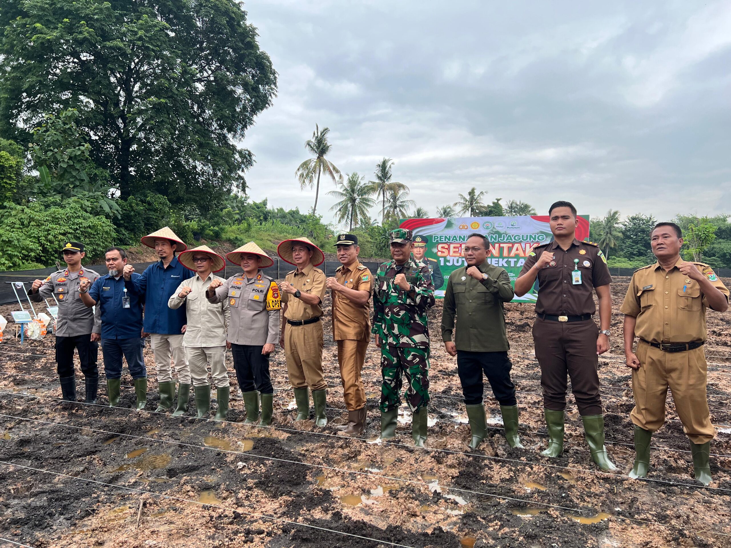 Sinergi dengan Polres Muara Enim dan Bukit Asam Turut Mendukung Penanaman Jagung Serentak 1 Juta Hektar