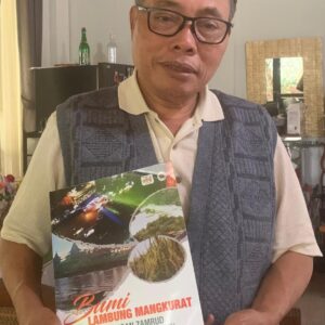 Resensi Buku Hari Pers Nasional 2025,  Bumi Lambung Mangkurat Bentangan Zamrud Lumbung Pangan, Pertanian, dan Wisata