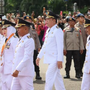 Pelantikan Bupati-Wakil Bupati Muba, Bupati Toha Ikuti Retret di Magelang, Wabup Rohman Langsung Ngantor ke Pemda Pelantikan Bupati-Wakil Bupati Muba, Bupati Toha Ikuti Retret di Magelang, Wabup Rohman Langsung Ngantor ke Pemda