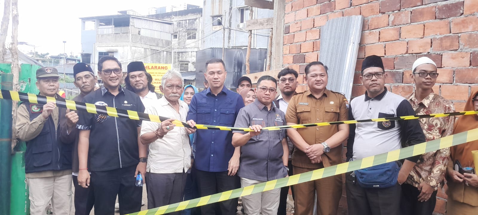 Pemkot Palembang Pasang Police Line di Komplek Pemakaman Pangeran Kramojayo, Usai Sidak Komisi IV A4D01B47 00FD 45EF AC94 6333AD5B1461