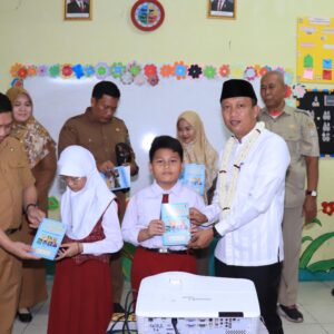 Kadis Pendidikan Palembang, Mulai  Distribusikan Buku Ramadhan Gratis