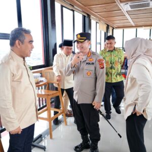 Naiki Menara Ampera Bersama Wawako Palembang, Ahmad Muzani: Rasanya Deg-deg Byarr Naiki Menara Ampera Bersama Wawako Palembang, Ahmad Muzani: Rasanya Deg-deg Byarr