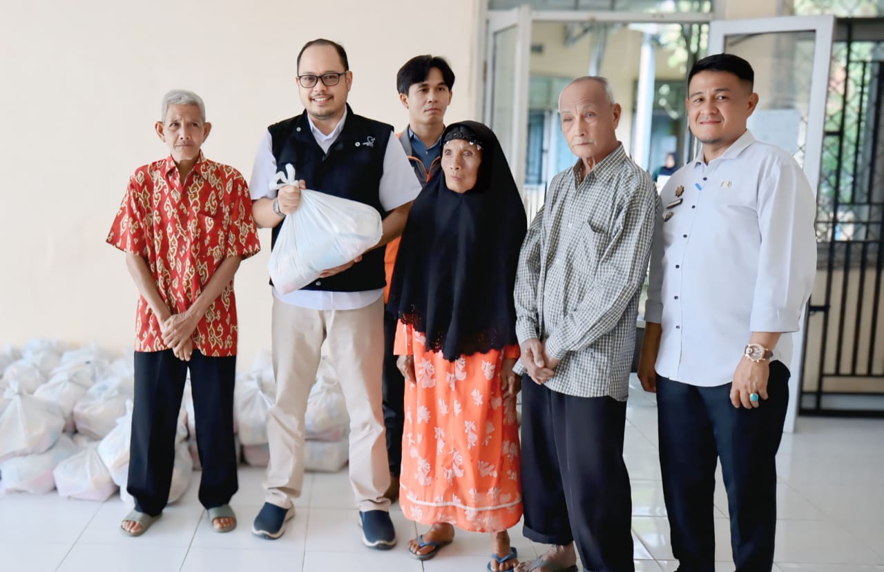 Jelang bulan Ramadhan, Medco E&P Lematang Serahkan Sembako untuk Kelompok Rentan di Gunung Megang