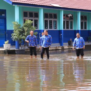 Sekolah yang Terendam Banjir, Kadisdik Palembang Membolehkan Belajar Daring