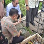 Tunaikan Janji Politik, Walikota Palembang Ratu Dewa Perbaiki Rumah Tidak Layak Huni Dengan Kocek Pribadi