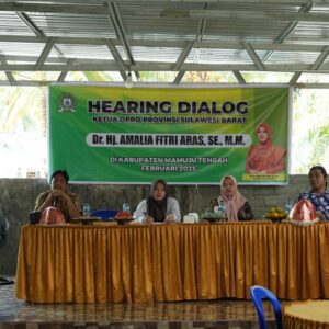 Hearing Dialog di Desa Lamba-lamba Mateng, Ketua DPRD Sulbar Dengarkan Langsung Aspirasi Masyarakat Hearing Dialog di Desa Lamba-lamba Mateng, Ketua DPRD Sulbar Dengarkan Langsung Aspirasi Masyarakat