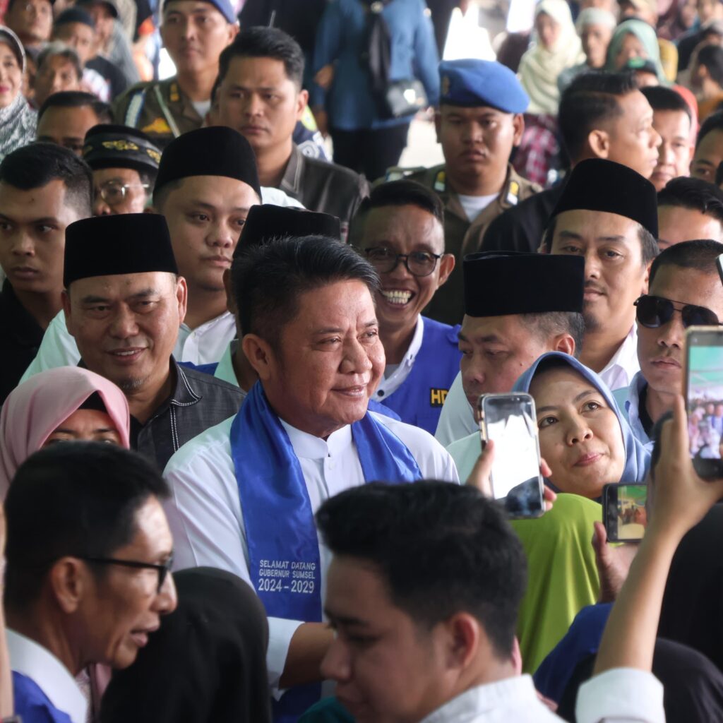 Warga Simpang Sungki Palembang Antusias Sambut Safari Ramadhan Gubernur Sumsel Herman Deru