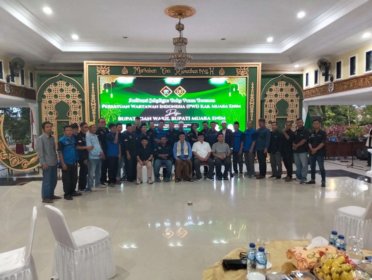 PWI Muara Enim Audiensi dan Buka Puasa Bersama Bupati H Edison