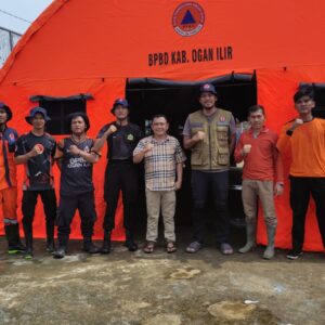 15 KK Korban   Angin Kencang,  Bupati Panca Perintahkan BPBD Ogan Ilir ‘Gercep’ Beri Bantuan Kepada Warga Yang Membutuhkan dan Bangun Tenda Darurat