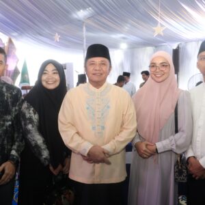 Ribuan Masyarakat OKU Timur Antusias Silaturahmi Halal Bihalal Bersama Gubernur Herman Deru Ribuan Masyarakat OKU Timur Antusias Silaturahmi Halal Bihalal Bersama Gubernur Herman Deru