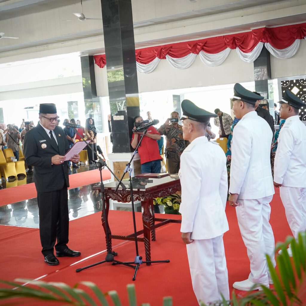 Bupati H M Toha Lantik Kades Antar Waktu dan Penjabat Kades Dalam Kabupaten Muba