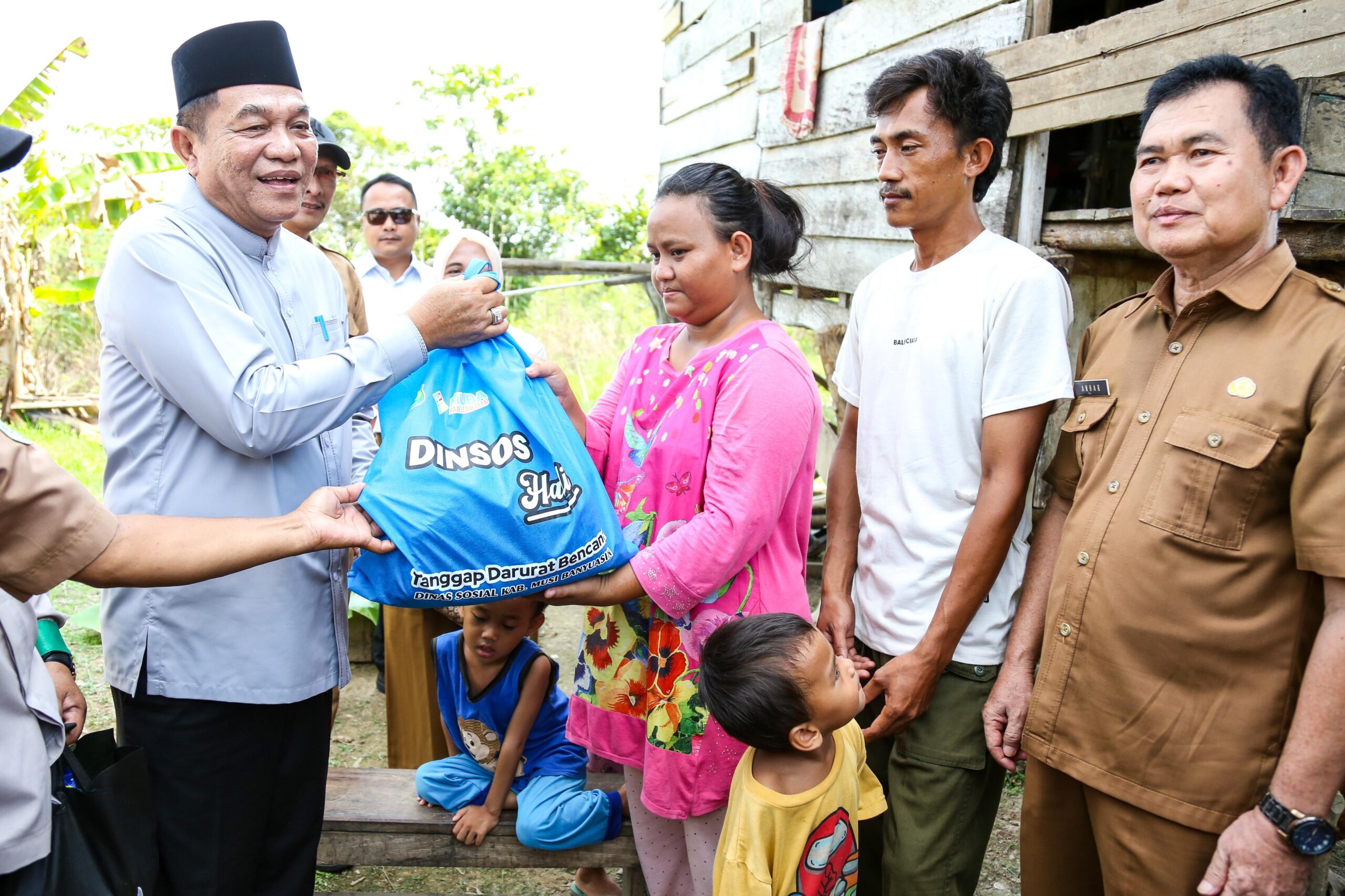 Bupati Muba H M Toha Hibahkan Tanah Pribadi untuk Romi dan Keluarga