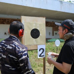 Ikut Latihan Menembak, Prima Salam: Bangun Konsentrasi dan Eratkan Silaturahmi Ikut Latihan Menembak, Prima Salam: Bangun Konsentrasi dan Eratkan Silaturahmi