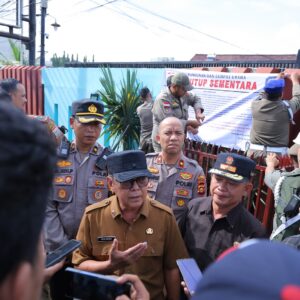 Darma Agung Disegel, Tidak Boleh Beroperasi Darma Agung Disegel, Tidak Boleh Beroperasi