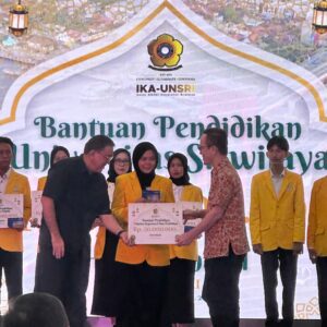 IKA Unsri Kembali Beri Dana Pendidikan buat Mahasiswa Tak Mampu IKA Unsri Kembali Beri Dana Pendidikan buat Mahasiswa Tak Mampu
