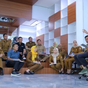 Sampaikan Aspirasi, Warga Palembang Bisa Langsung ke Rumah Dinas Wali Kota Sampaikan Aspirasi, Warga Palembang Bisa Langsung ke Rumah Dinas Wali Kota