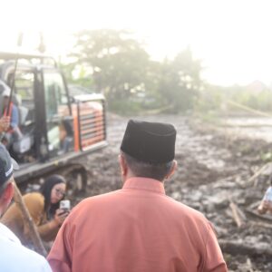 Gubernur Sumsel Tinjau Pengerjaan Pemasangan Slab on Pile Jalan Lettu Karim Kadir Gandus Palembang Gubernur Sumsel Tinjau Pengerjaan Pemasangan Slab on Pile Jalan Lettu Karim Kadir Gandus Palembang