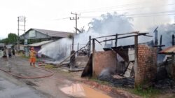 Sigap dan Tangguh, Tim Damkar dan BPPD Muba Berhasil Jinakkan Kobaran Api di Desa Epil