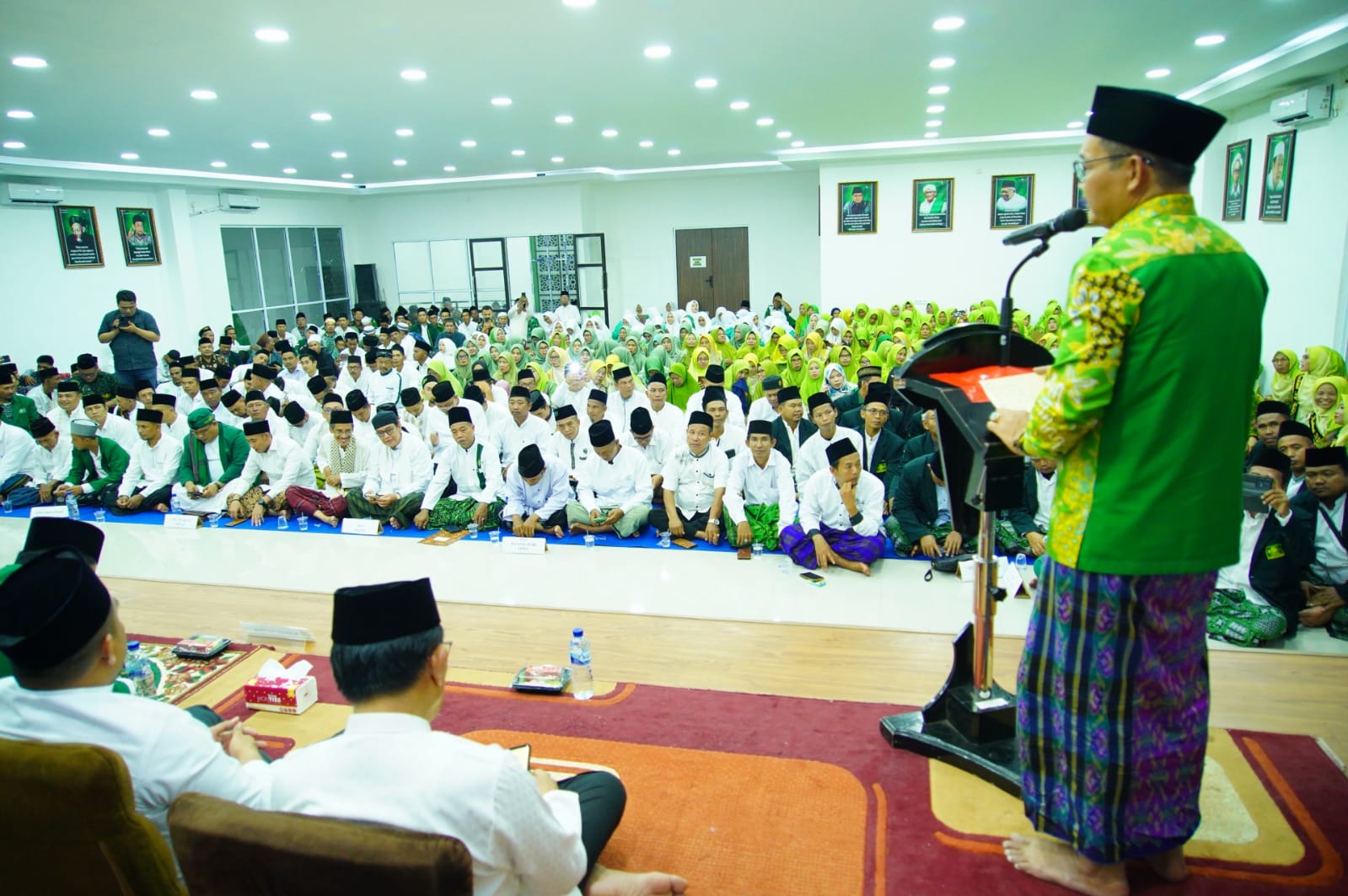 Momen Dalam Membangun Karakter, Moral Dan Spiritual Masyarakat