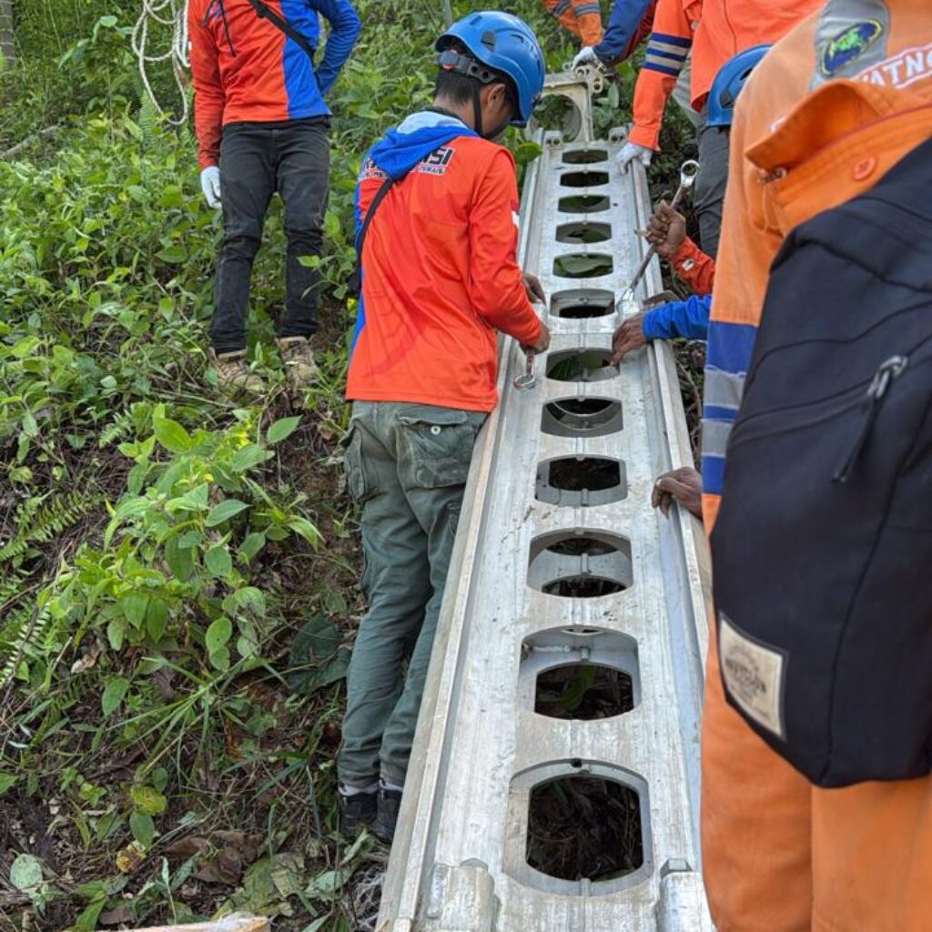 Bangun Tower Emergency, PLN Percepat Penormalan Listrik di Sungai Penuh
