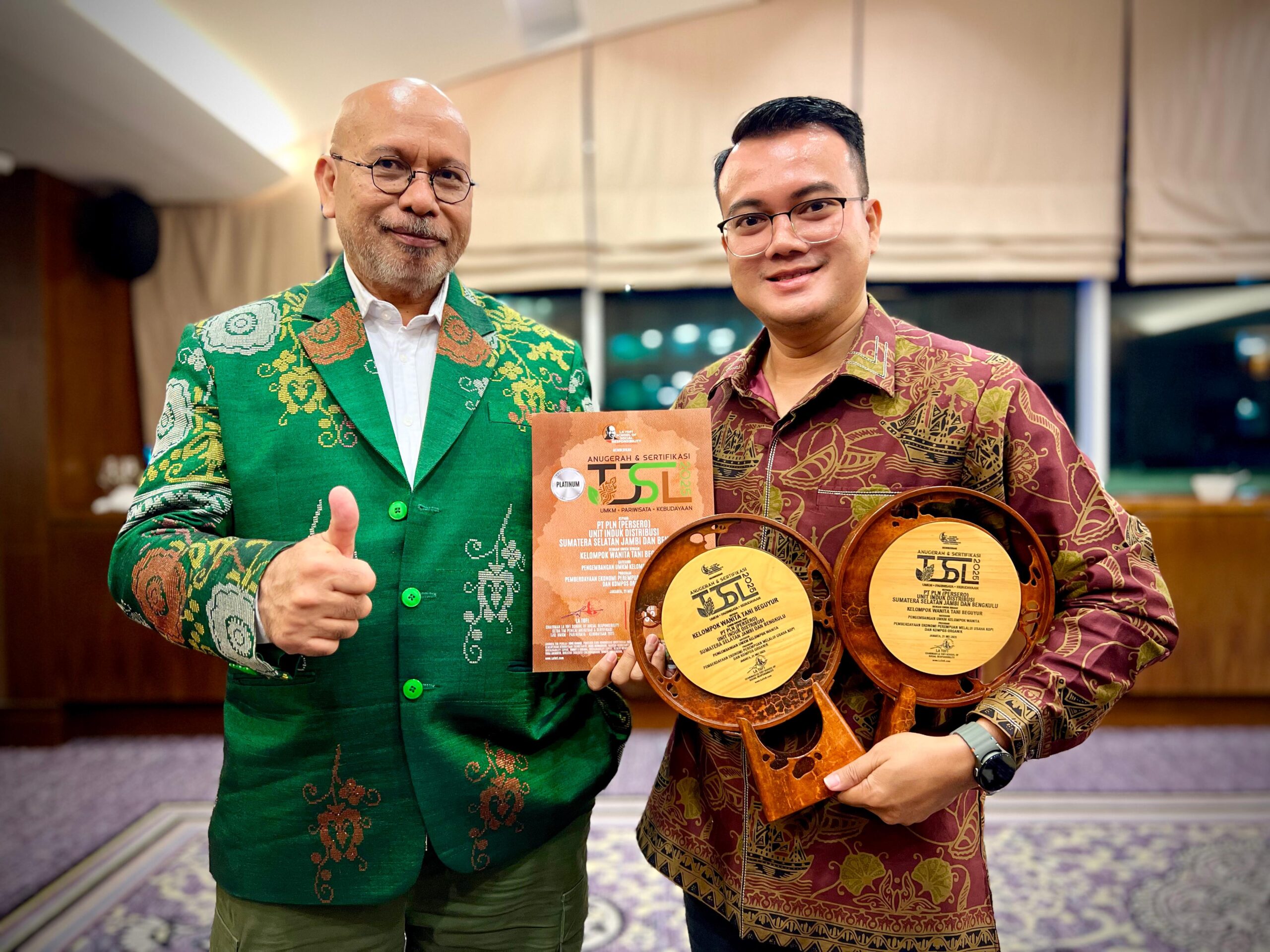 Jelang Hari Lingkungan Hidup, PLN UID S2JB Raih Penghargaan Nasional Atas Keberhasilan Membina UMKM Kelompok Wanita Tani Beguyur 71343FB5 EA78 4E5F A378 1D3FE70AC17E scaled