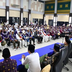 369 Jemaah Kloter 2 Embarkasi Palembang Diberangkatkan Ke Madinah, Ini Pesan Untuk Jemaah Haji Sumsel 369 Jemaah Kloter 2 Embarkasi Palembang Diberangkatkan Ke Madinah, Ini Pesan Untuk Jemaah Haji Sumsel